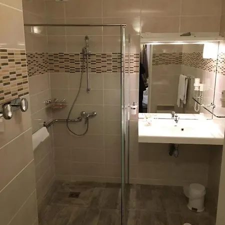 Les Nymphéas Hotel Chaufour-lès-Bonnières