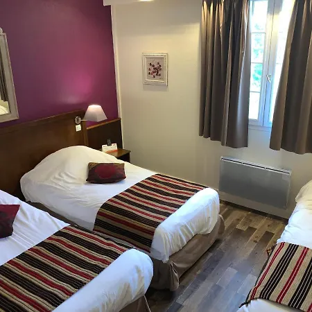 Hotel Logis Les Nympheas 2*