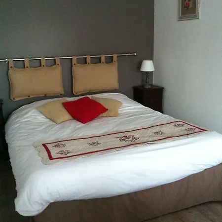 Hotel Logis Les Nympheas 2*
