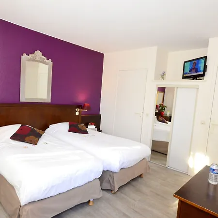 Hotel Logis Les Nymphéas Chaufour-lès-Bonnières