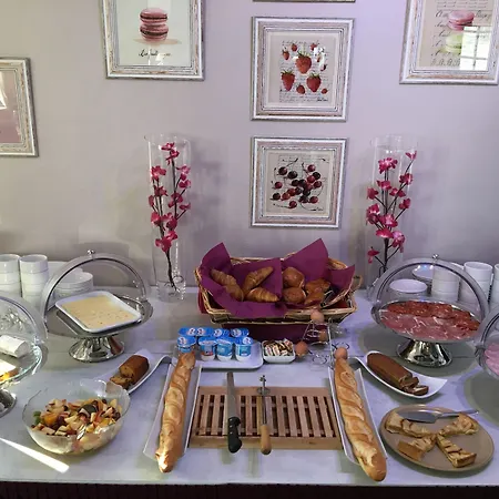 Logis Les Nymphéas Hotel Chaufour-lès-Bonnières