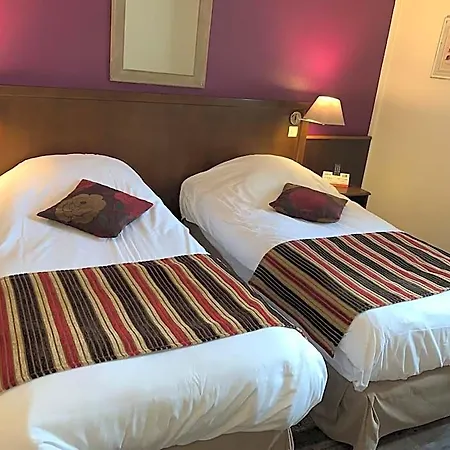 Hotel Logis Les Nymphéas 2*