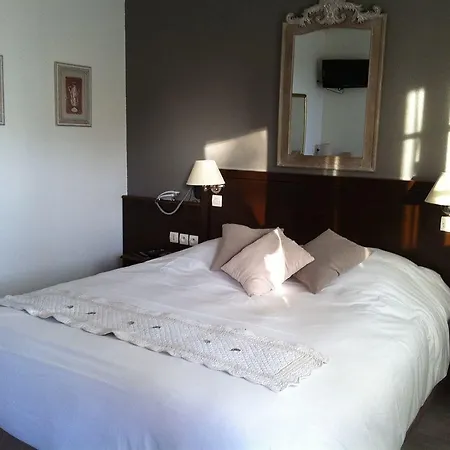 Logis Les Nymphéas 2* Chaufour-lès-Bonnières