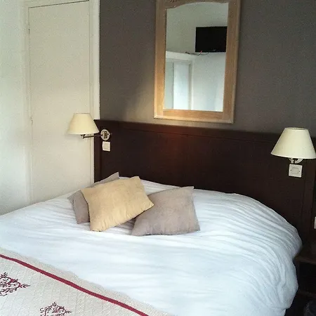 Hotel Logis Les Nymphéas Chaufour-lès-Bonnières