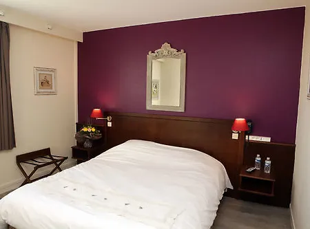 Logis Les Nymphéas Hotel