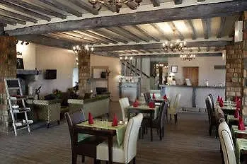 Logis Les Nympheas Hotel 2*