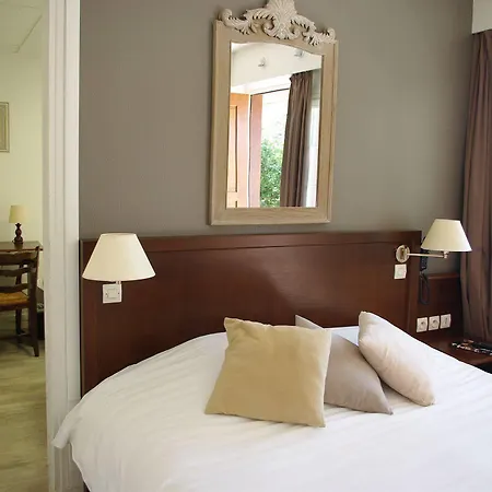 Les Nymphéas Hotel 2*